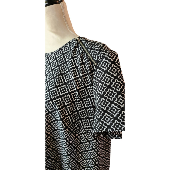 Sami & Jo Black & White Print Shift Dress Women's Size XL - Picture 3 of 12